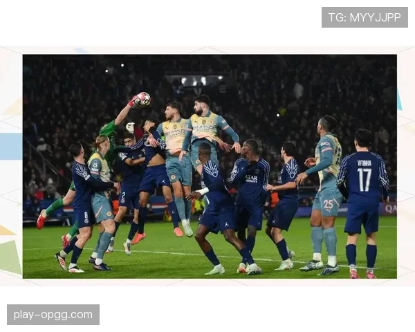 欧冠半决赛首回合另一场，曼城主场迎战巴黎圣日耳曼，比赛正在进行中。